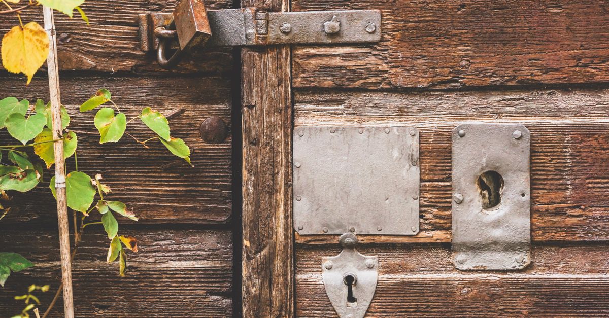front door lock key — Orange NJ Locksmith
