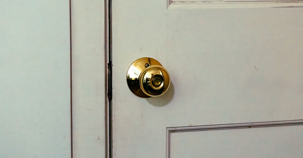 front door lock key — Orange NJ Locksmith